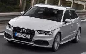 Tappetini Audi A3 8V Hatchback (2013-2020) personalizzati in base ai tuoi  gusti