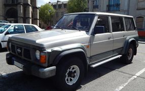 PATROL GR Y60 Lunga 7 posti