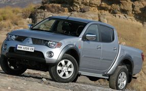 L200 - 2 Porte Club cabina 2 Porte