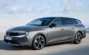ASTRA L - Sport Tourer Ibrida
