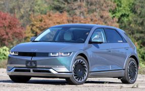 IONIQ 5 Consolle centrale regolabile