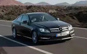 MOTOS Tappetini Gomma Per Mercedes Classe C W206 (2021+): Set Antiscivolo Universale 3D Con Bordi Alti
